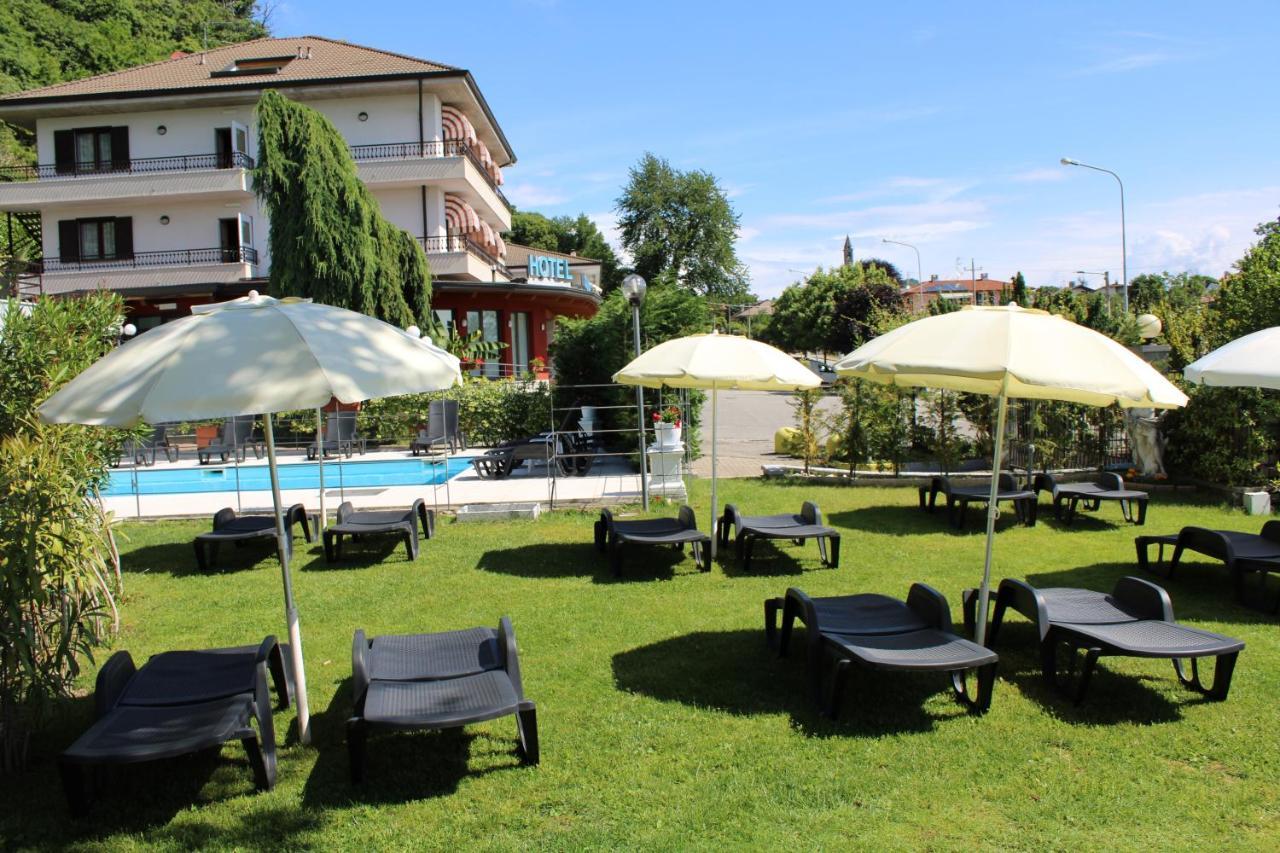 Lo Scoiattolo Hotel Massino Visconti Exterior photo